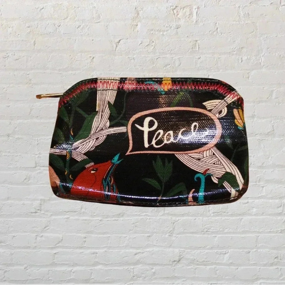 The Sakroots Small Cosmetic Case - Picture 1 of 3